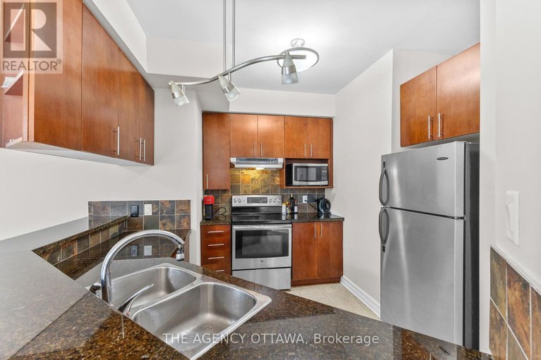 28557147/203-711-churchill-avenue-n/westborohampton-park/ottawa/ontario/K1Z7J9_9