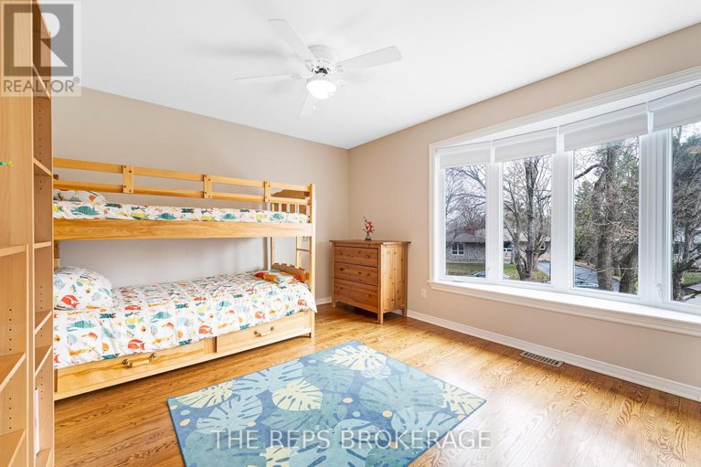 28336978/3062-upper-otterson-place/mooneys-bayrevelstoke/ottawa/ontario/K1V7B6_22