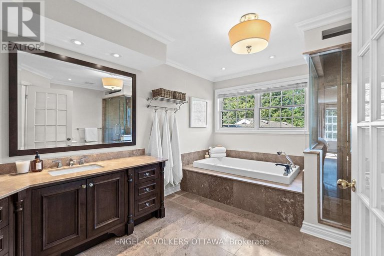 28790851/5557-pettapiece-crescent/manotick-village-manotick-estates/ottawa/ontario/K4M1C5_32