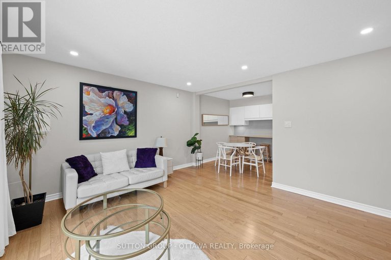 29110852/b-3-banner-road/sheahan-estatestrend-village/ottawa/ontario/K2H8T3_18