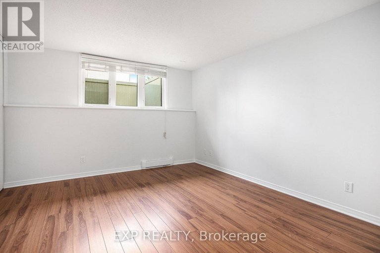 28822296/6603a-6603-bilberry-drive/convent-glen-north/ottawa/ontario/K1C4N5_18