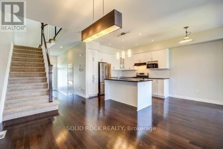28821782/604-tennant-way/riverside-southgloucester-glen/ottawa/ontario/K4M0C6_10