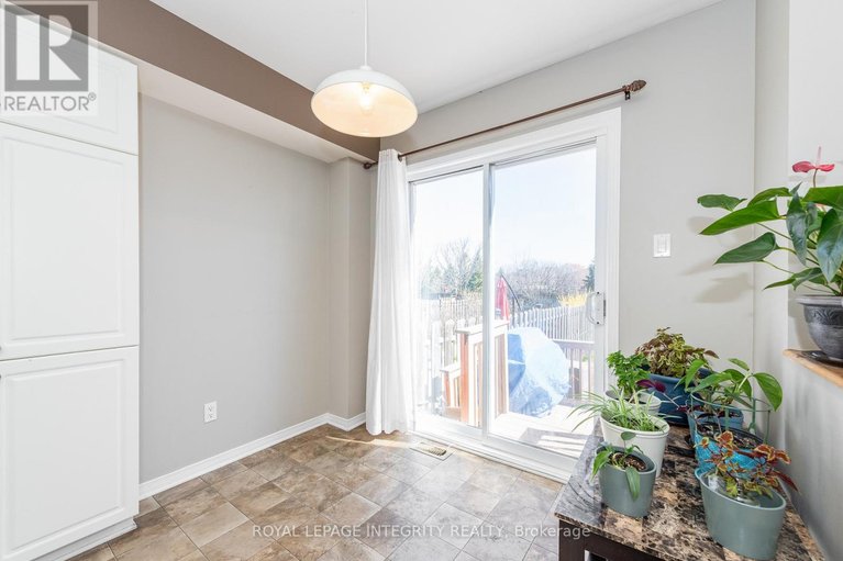 29667353/915-schooner-crescent/riverside-southgloucester-glen/ottawa/ontario/K1V1Y3_21