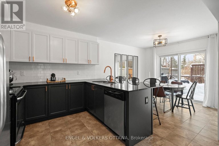 29634185/166-lily-pond-street/emerald-meadowstrailwest/ottawa/ontario/K2M0J5_11