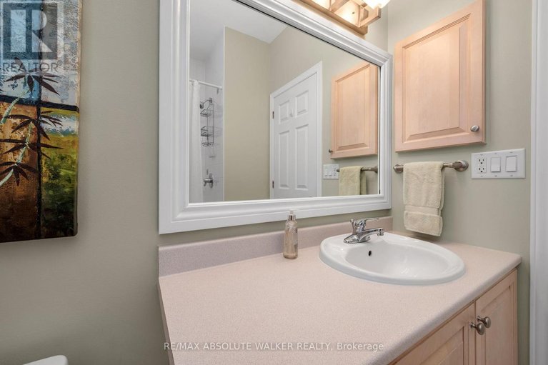 29633386/831-scala-avenue/notting-hillsummerside/ottawa/ontario/K4A4M2_24