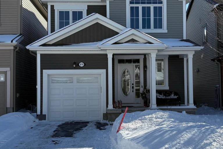 979 Shimmerton Circle