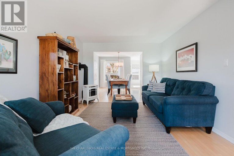 29631308/583-apollo-way/fallingbrookpineridge/ottawa/ontario/K4A1T7_10