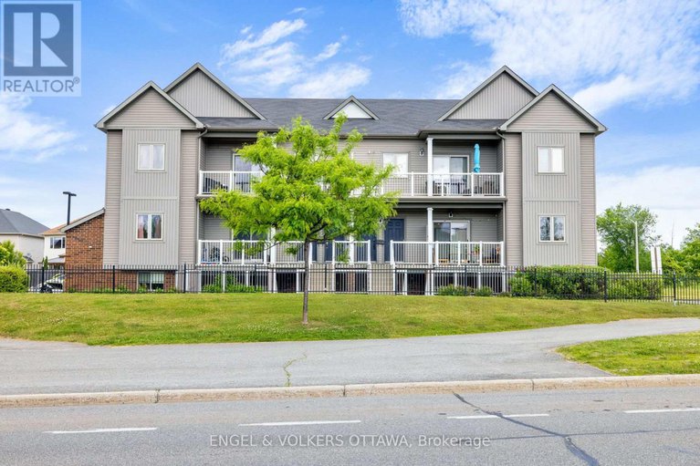 28491799/4-44-sternes-private/springridgeeast-village/ottawa/ontario/K4A0X8_1