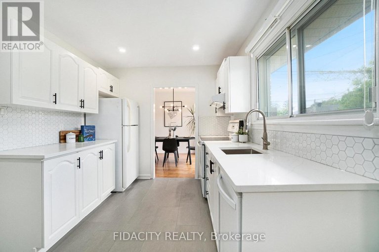28372915/2147-iris-street/bel-air-park/ottawa/ontario/K2C1B4_12