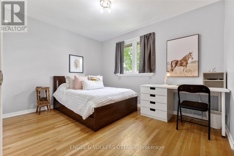 28638772/31-assiniboine-drive/borden-farmstewart-farmcarleton-heightsparkwood-hills/ottawa/ontario/K2E5R8_16