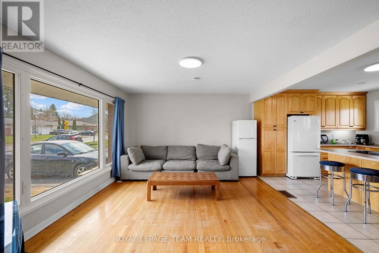 29660609/50-hilliard-avenue/city-viewskylinefisher-heightsparkwood-hills/ottawa/ontario/K2E6C1_11