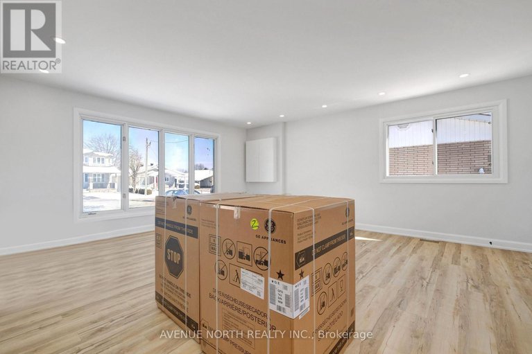 29032421/882-balsam-drive/chatelaine-village/ottawa/ontario/K1E1B5_8