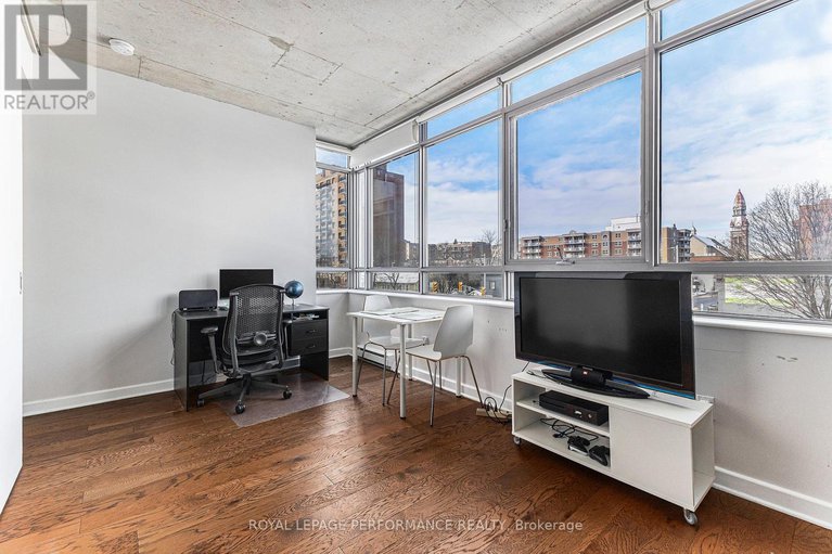 28302744/180-york-street/lower-townbyward-market/ottawa/ontario/K1N1J6_11