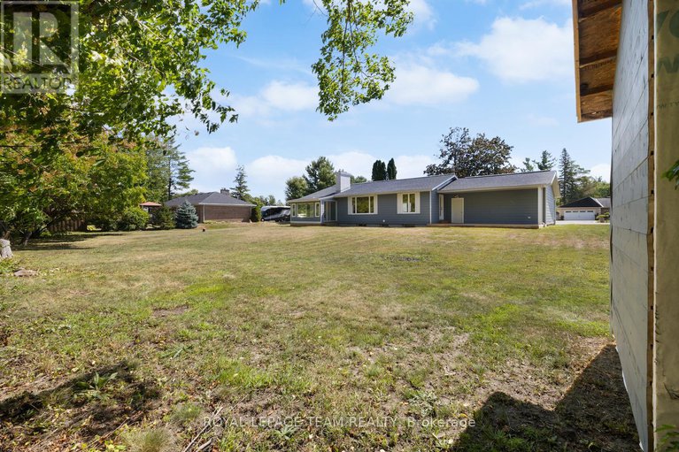 28822085/1245-fairway-drive/manotick-south-to-roger-stevens/ottawa/ontario/K4M1B3_33