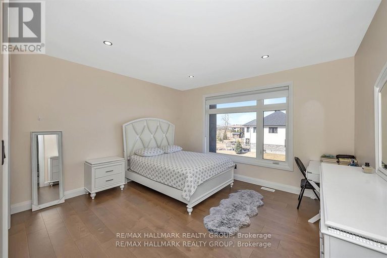 28737075/595-shoreway-drive/greely/ottawa/ontario/K4P0G3_35