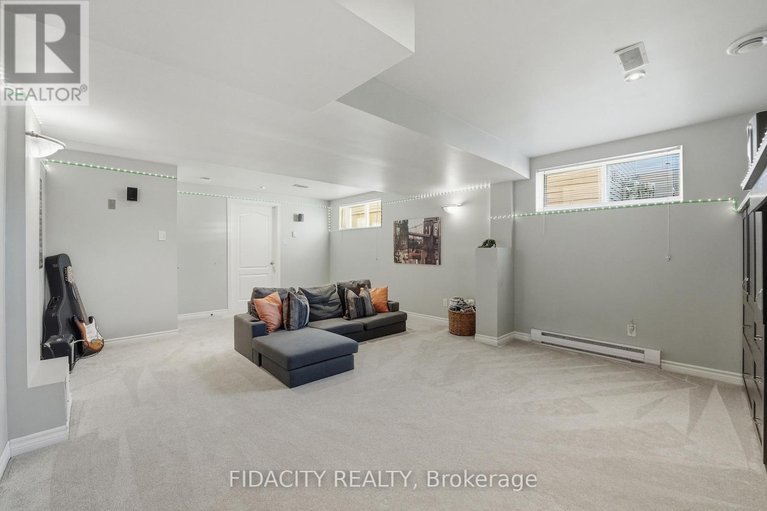 29657561/172-coyote-crescent/stittsville-south/ottawa/ontario/K2S2G6_39