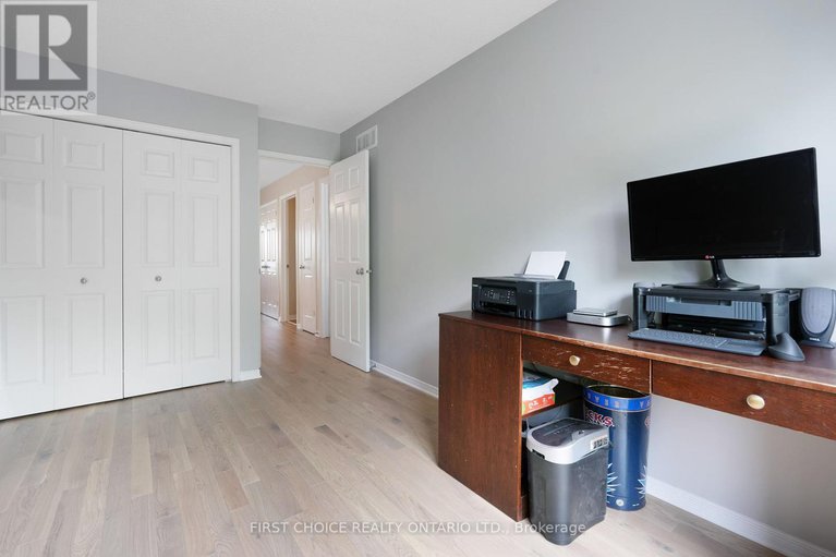 28420949/196-trail-side-circle/springridgeeast-village/ottawa/ontario/K4A5B4_21
