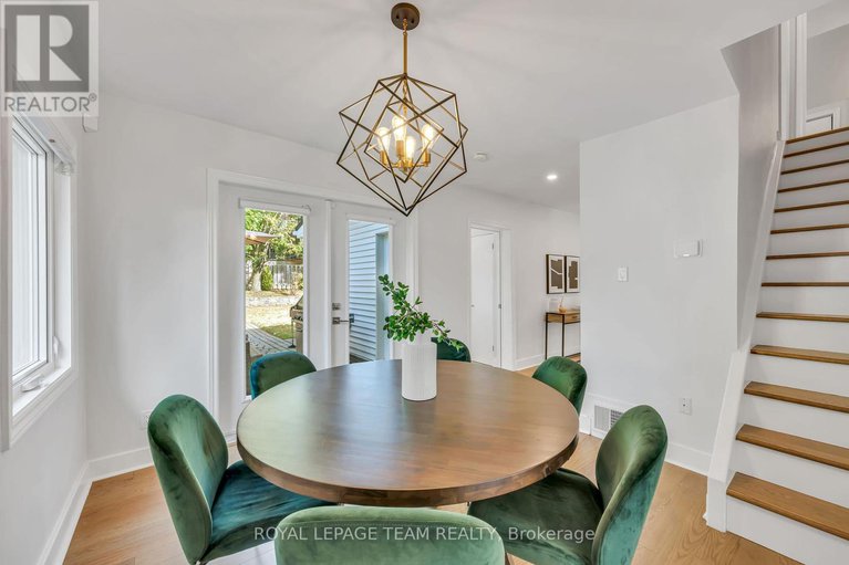 28806110/2233-beaver-avenue/alta-vista/ottawa/ontario/K1H7W3_11