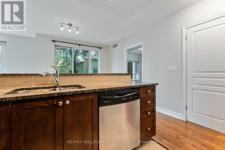 28869010/204-200-besserer-street/sandy-hill/ottawa/ontario/K1N0A7_17