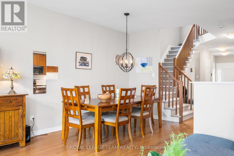 28396452/844-cedar-creek-drive/blossom-parkkemp-parkfindlay-creek/ottawa/ontario/K1T0B3_10