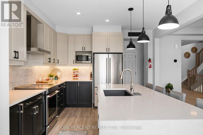 29563341/1002-showman-street/goulbourn-twp-from-franktown-rdsouth-to-rideau/ottawa/ontario/K0A2Z0_17