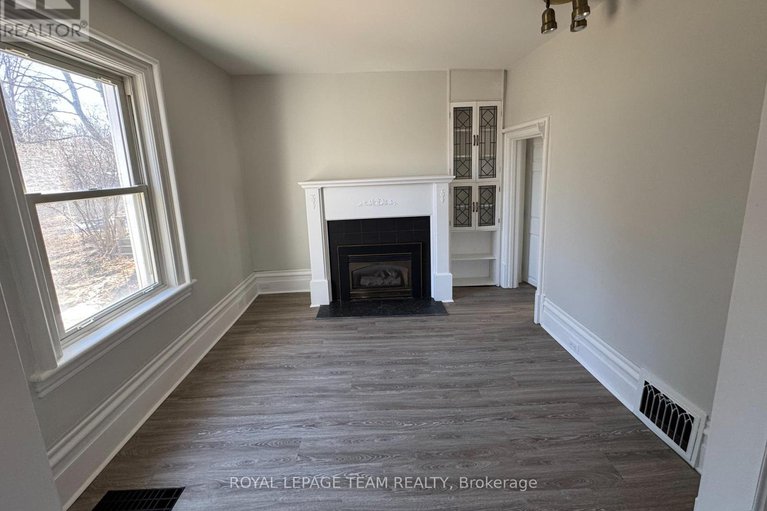 28826306/1022-bridge-street/manotick-east-to-manotick-station/ottawa/ontario/K4M1K4_31