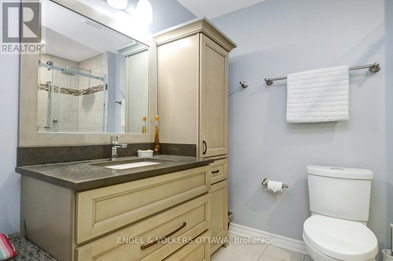 28836978/6-stockport-private/ottawa-centre/ottawa/ontario/K2P2J3_24