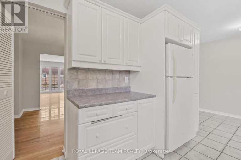 29531002/87-386-kintyre-private/carleton-square/ottawa/ontario/K2C3M6_12