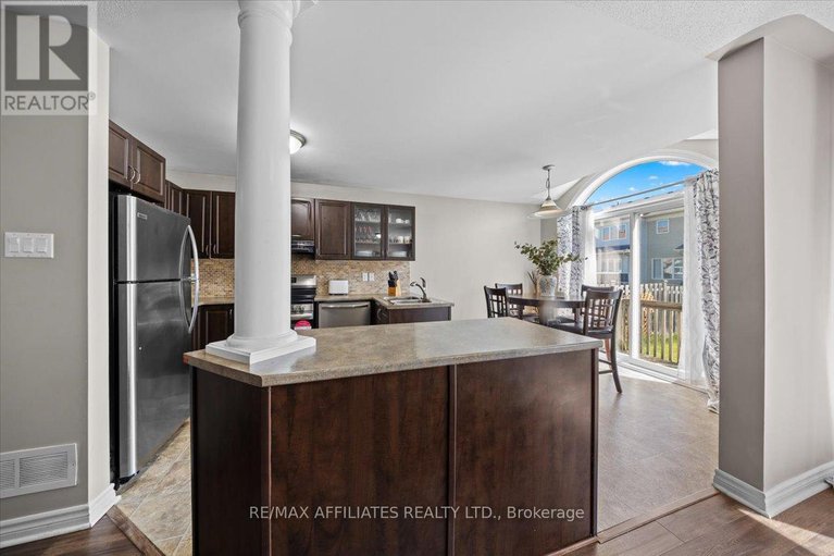 28378372/119-silvermoon-crescent/avalon-east/ottawa/ontario/K4A0P5_16