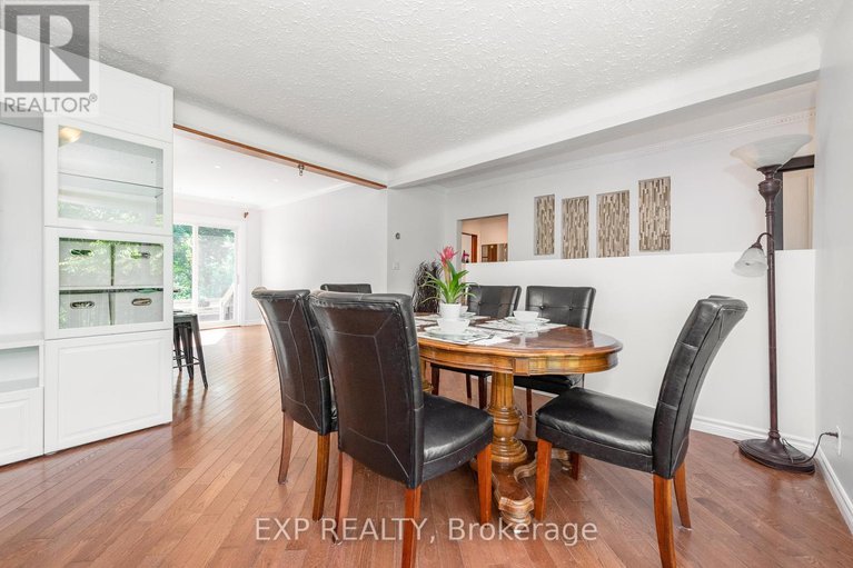 28615553/1807-old-second-line-road/kanata-north-west/ottawa/ontario/K2K1X7_8