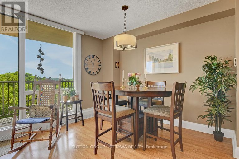 28742100/405-665-bathgate-drive/carson-meadows/ottawa/ontario/K1K3Y4_17