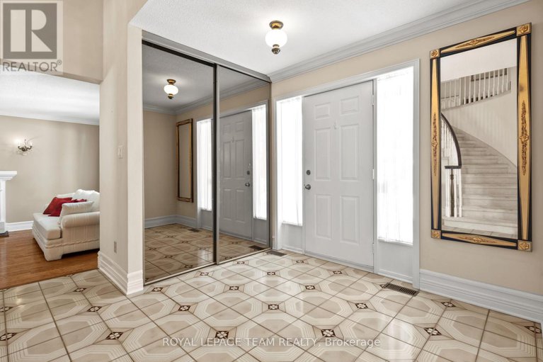 27932475/44-sycamore-drive/arbeatha-park/ottawa/ontario/K2H8K3_4