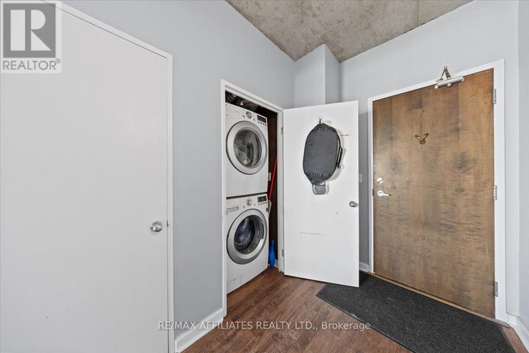 28155411/201-180-york-street/lower-townbyward-market/ottawa/ontario/K1N1J6_28