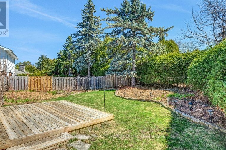 29636036/38-beaver-ridge/city-viewskylinefisher-heightsparkwood-hills/ottawa/ontario/K2E6C7_47