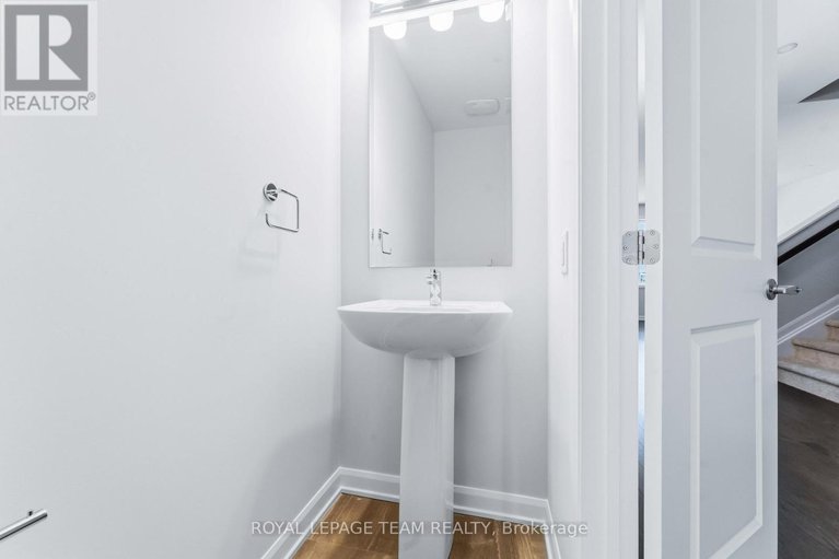 28486435/742-fairline-row/emerald-meadowstrailwest/ottawa/ontario/K2V0V7_16