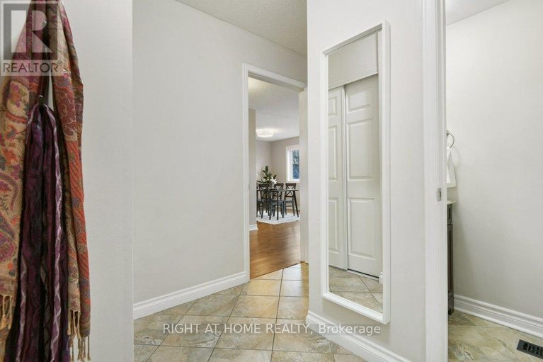 29607390/57-chester-crescent/on-the-green/ottawa/ontario/K2J2J6_19