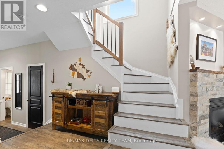 28585609/2070-melette-crescent/avalon-east/ottawa/ontario/K4A4X2_12