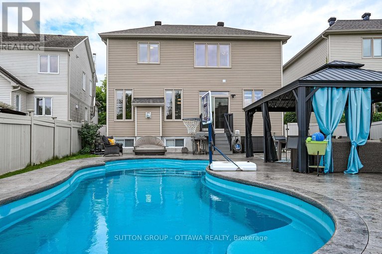 28623139/329-west-ridge-drive/stittsville-south/ottawa/ontario/K2S2G7_48