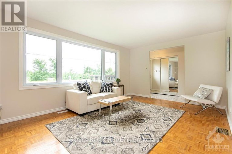 29118674/5140-limebank-road/riverside-southgloucester-glen/ottawa/ontario/K1X1G3_5