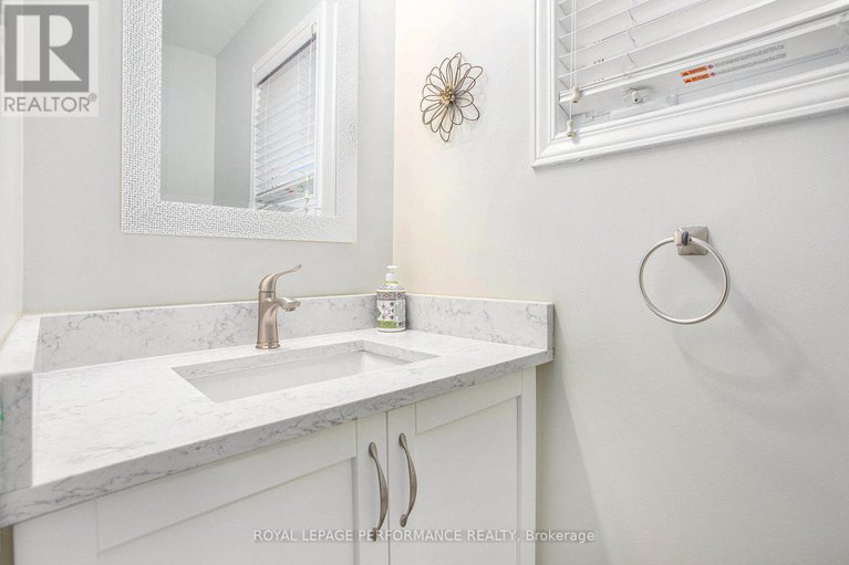 29023034/6097-forestglen-crescent/chapel-hill/ottawa/ontario/K1C5N9_16