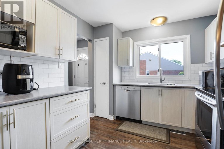 28529208/201-1500-bank-street/ottawa/ontario/K1H7Z2_7