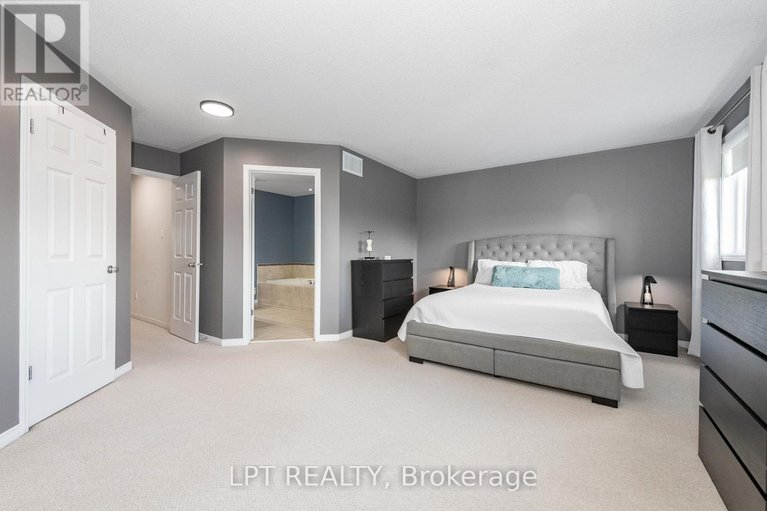 29004177/950-torovin-private/pineview/ottawa/ontario/K1B0A7_13