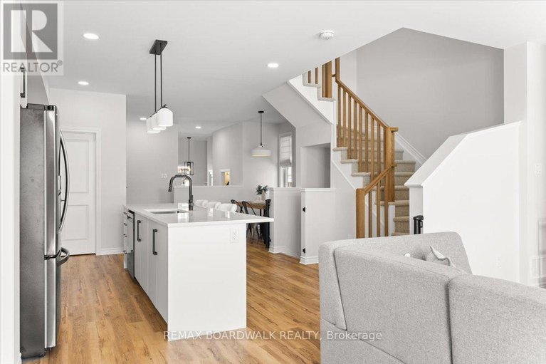 29543323/297-labelle-street/embrun/russell/ontario/K0A1W0_15