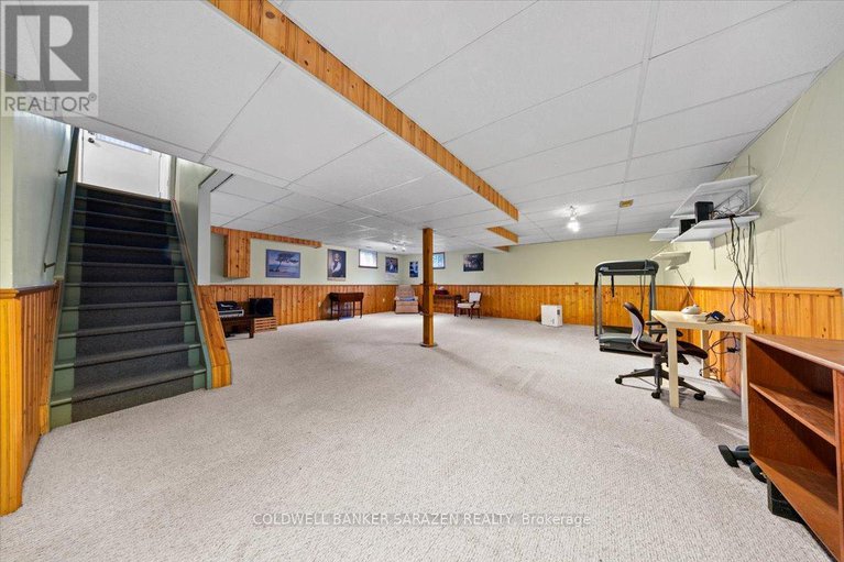 28843846/2303-edward-kidd-crescent/north-gower/ottawa/ontario/K0A2T0_23