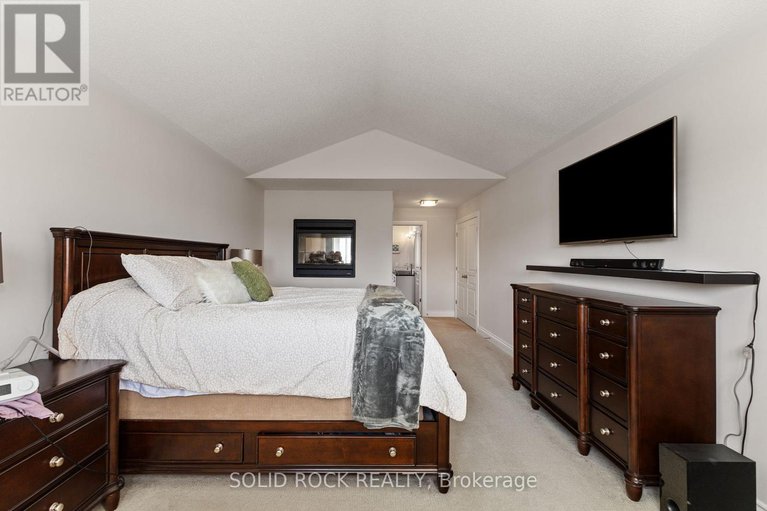 28253564/422-mercury-street-e/town-of-rockland/clarence-rockland/ontario/K4K0G8_24