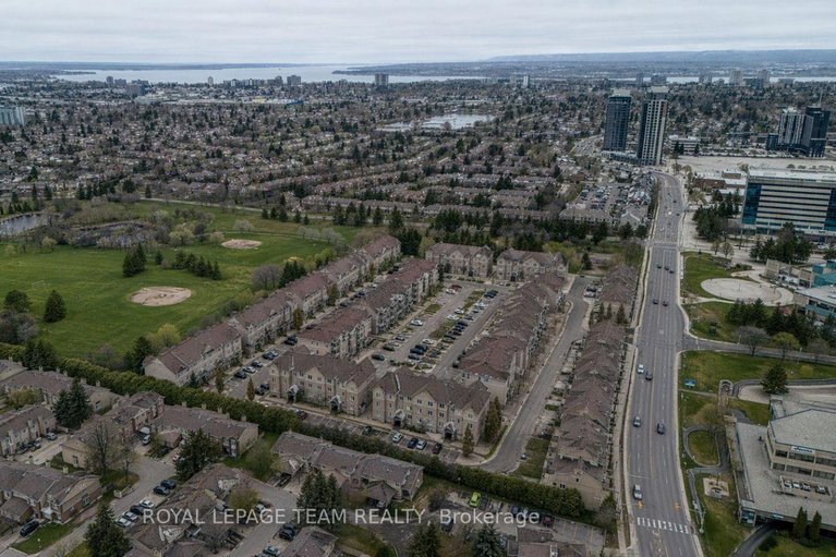 29240132/7-176-paseo-private/centrepointe/ottawa/ontario/K2G4N7_29