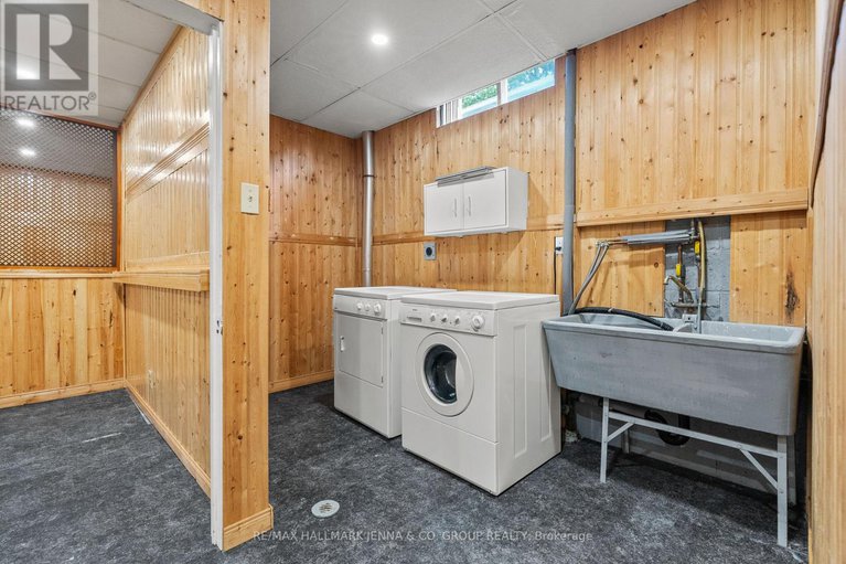 29070320/1246-cobden-road/queensway-terrace-southridgeview/ottawa/ontario/K2C2Z9_31