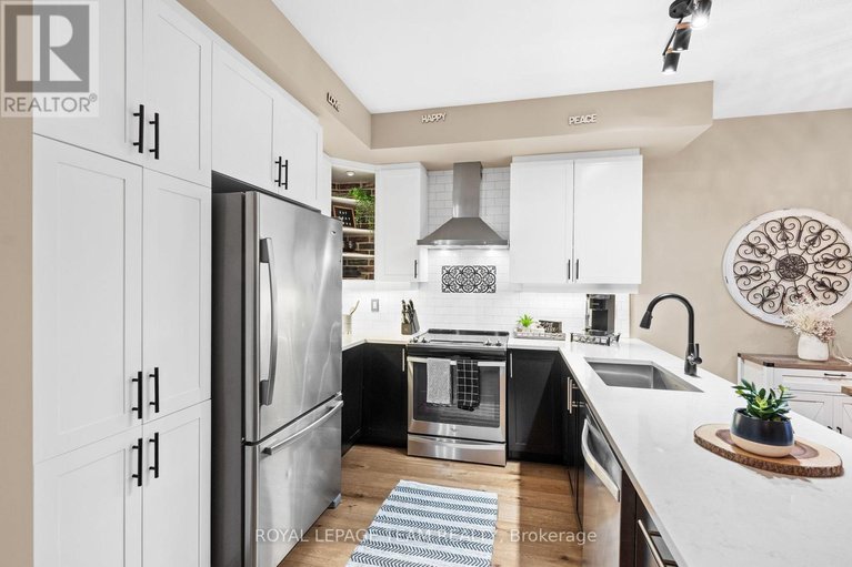 29244733/298-pembina-private/riverside-southgloucester-glen/ottawa/ontario/K4M0G7_16