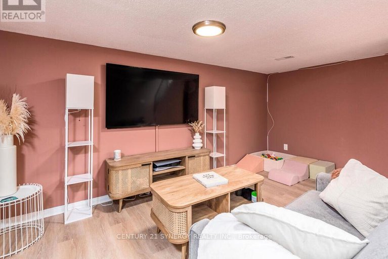 29486485/167-romina-street/emerald-meadowstrailwest/ottawa/ontario/K2S0J3_31