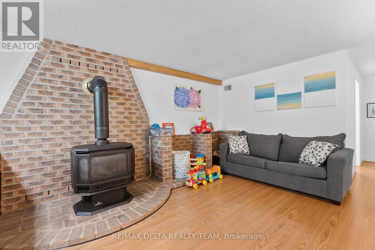 28782058/9-lasalle-street/clarencerockland-twp/clarence-rockland/ontario/K4K1K7_28